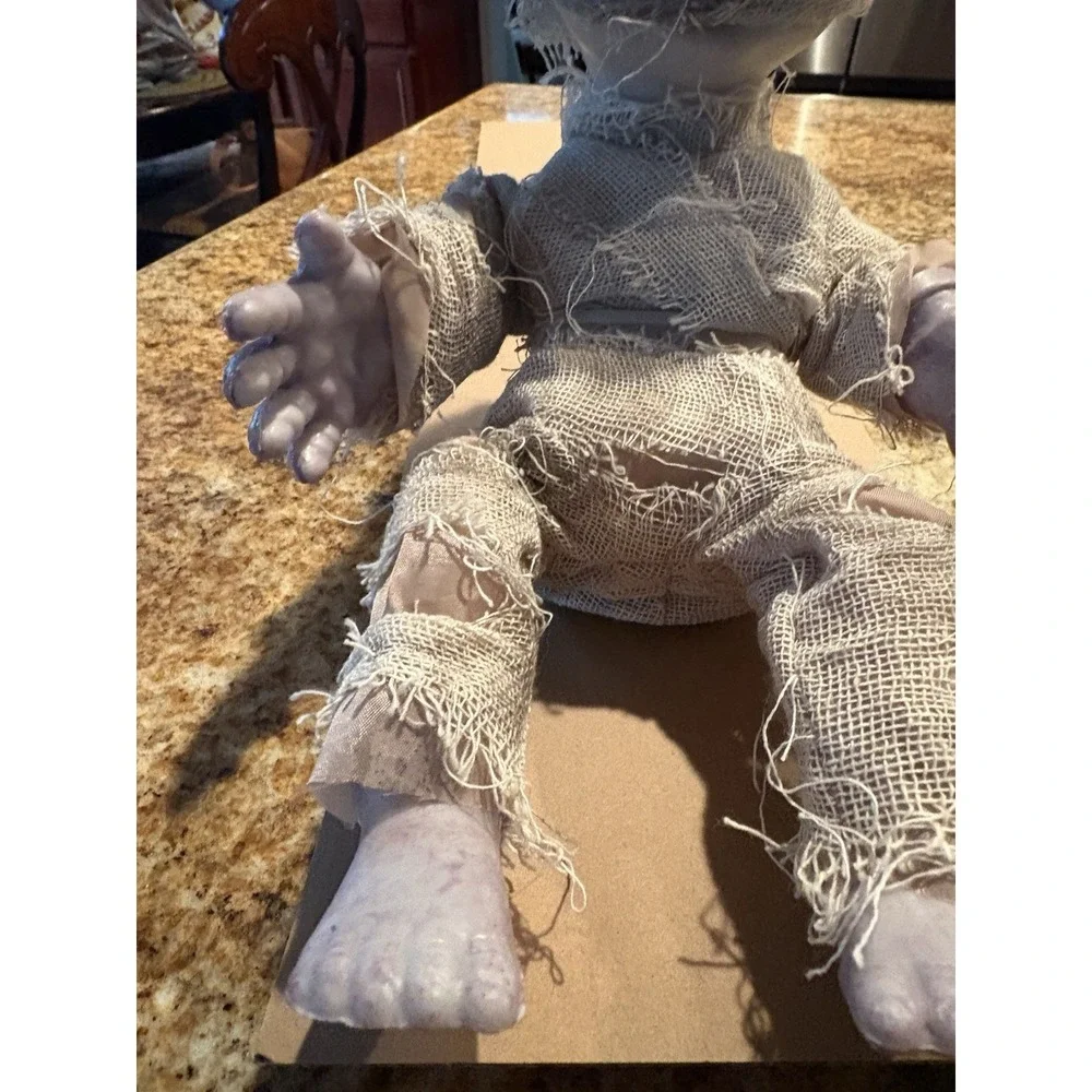 Halloween Mummy Animated Baby Scary Voice And Light Up Eyes Creepy Fun NIB